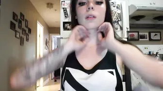 ashleytea  Ready for anal for one hundred tokens