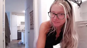 Lilyyymonroee show 2