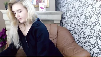 catherinesmile  Show Her wholes On Cam