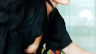 LynseyM Exquisite babe caresses shaved cunt