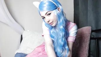 lilcanadiangirl3 Beautiful maid fushes dildo in both holes