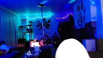 BabyMetal Crazy beauty takes off her red dress