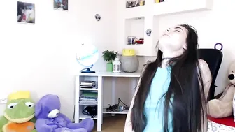 laurenbrite Babe plays with rubber dildo