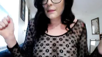 ChloeRydr Shrew coquette caresses herself sex toy