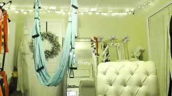 skye_evans Wonderful bitch jerking on webcam