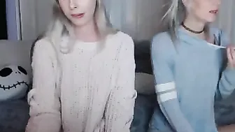 mandyylovee Hot Latina Fucks Dildo