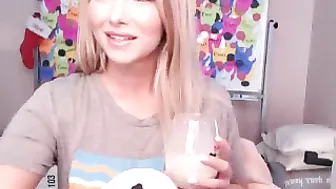 harli_lotts Amazing confused posing in free chat