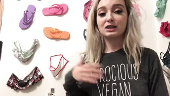 Lexi_Lore Blonde girl fucks with sex toy