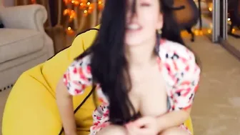 poisoned_honey Cute girl gets naked and jerks off