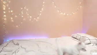 hotschneewittchen Mature slut fucks her cunt with a sex toy