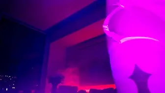 ivygrace Exquisite young lady caresses shaved holes