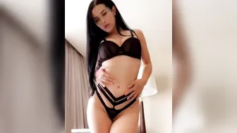 Katrina Jade woman fucks dildo