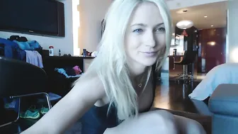 Haley_Ryder bitch with big ass turns on chic body