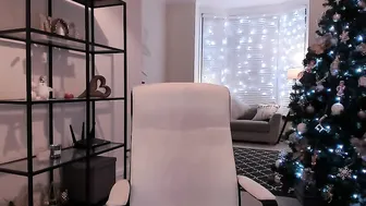 uk_Candece cute chick having fun with sex toy