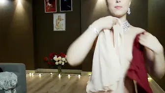 agenttease shy model masturbates cunt