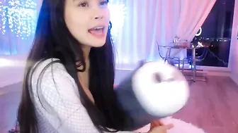 lemontea a woman with a wide pelvis gets shaved cunt