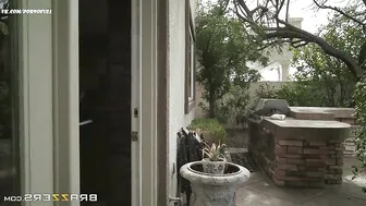 Anna Bell Peaks chic  private e