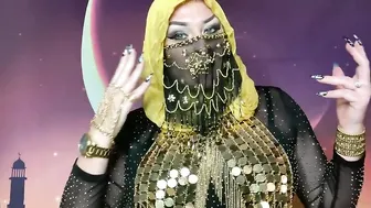 Goddess Siham having fun on the bed