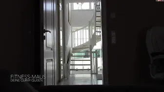 Fitness-Maus cute queen gently caresses her pussy