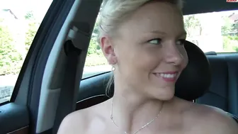 bibixxx sexy hottie fucks both holes