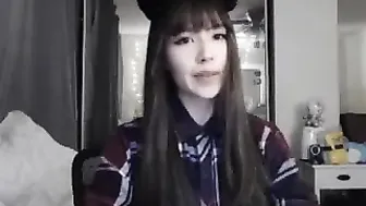 eggytiff spectacular slut strokes her clit