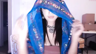 lil_piglet nice lady fucks her pussy with toy