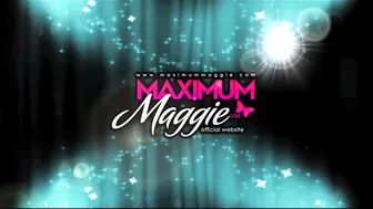 Maggie Green manyvids sexy girl sucks penis