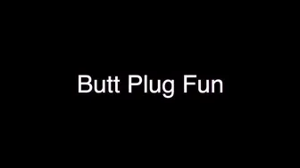 AubreyDiamondX manyvids web model fucks herself with a dildo