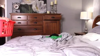 Dirty Princess manyvids woman fucks dildo