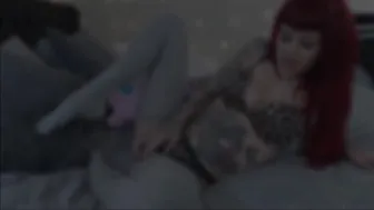 Loretta Rose  Entertaining chick