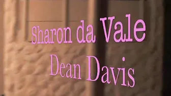 Sharon-Privat Animat??rin fickt jeden daher gelaufenden Touristen