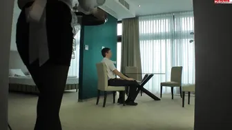 Monisworld - Bumsbedienung in Ouvert Strumpfhose!