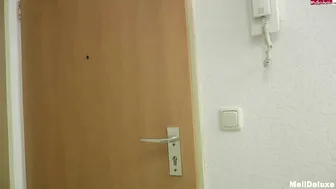 MeliDeluxe - Junge Studentin ausgenutzt