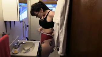 bettie bondage mom s new diet plan mp4_720p