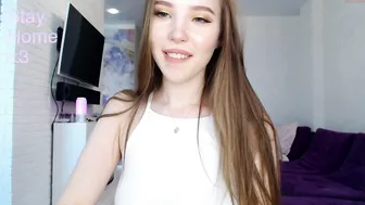 knee_ling 4.05.2020 921 female chaturbate