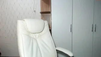 curlycutie19 5.32.019 48 female chaturbate