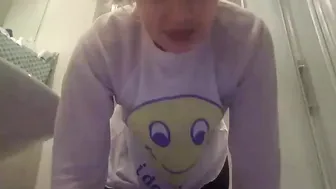 I'm LIVE on #Fanscope： shower time