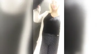 Blondie Fesser onlyfans Trying on this beautiful skirt2018-01-20