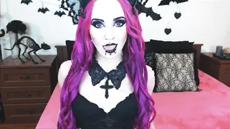 XandriaGoddess _Black lips and smoking tease