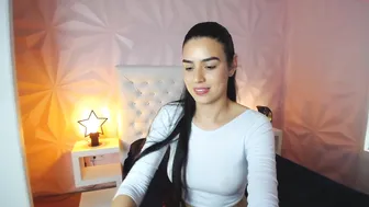 lucia__miller 8092020 934_female webcam