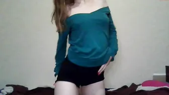 zuzelica chaturbate hot chick fucks shaved pussy