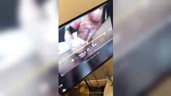 jannycostareal2 08.04.2020 30452806 assintindo minha gozada na tv com direito a um cuz