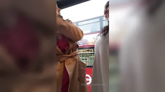 aruwba 25 07 2019 8931137 Lesbian kissing outside in public and in a phone box playing