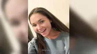 zoebloomxxx 11 05 2020 38573541