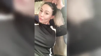 lola lily xxx 09.04.2020 Top Titty Flasher