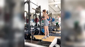 priya y 24.09.2020  3 Squat that ass deep down low baby