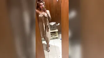 priya y 02.01.2020 Post swim.... wet wet wet horny VIDEO