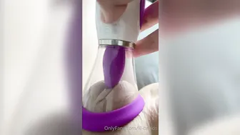 lil braids 19.06.2020 This toy It s noisy but it feels so good.