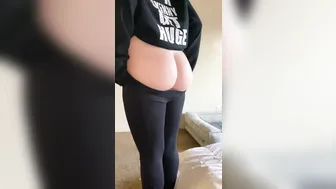 bigbootybaddie_ Who wears underwear anymore 5.38.4338