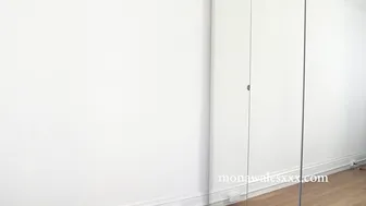 mona wales shows her sweet holes